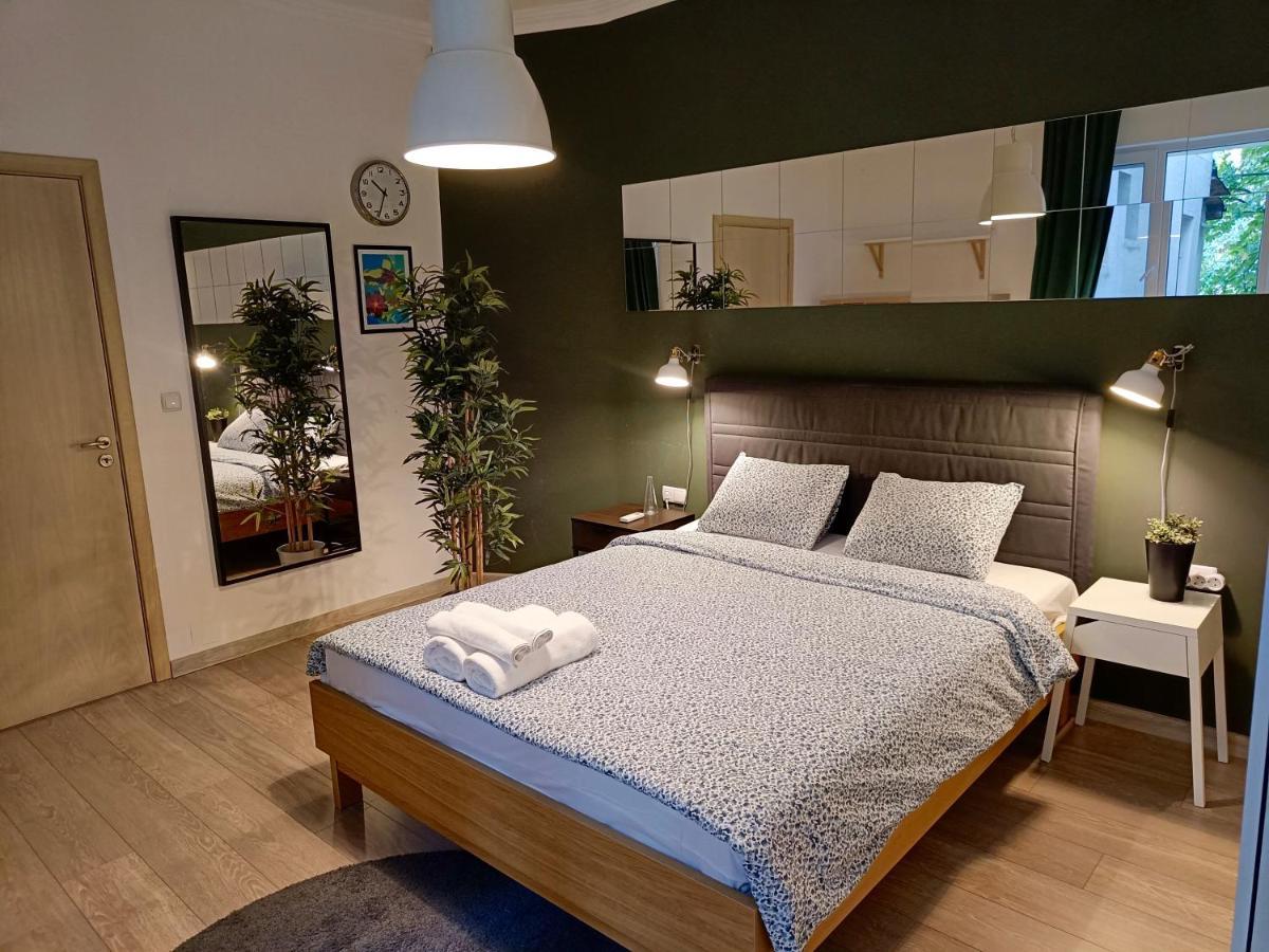 Newly Refurbished Apartment In The City Center София Экстерьер фото