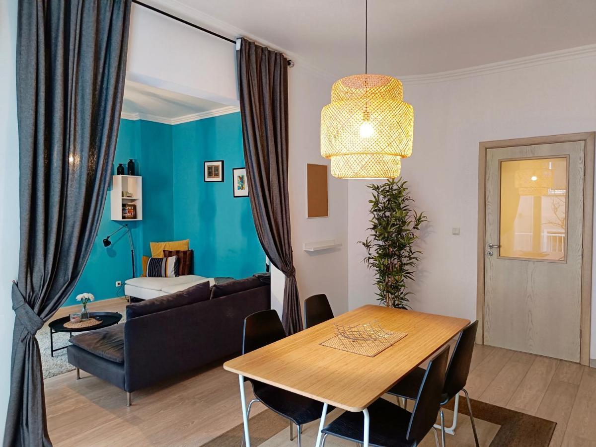 Newly Refurbished Apartment In The City Center София Экстерьер фото