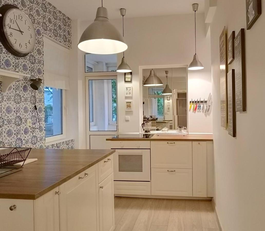 Newly Refurbished Apartment In The City Center София Экстерьер фото